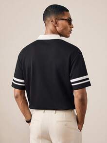 Tonviero Polo à imprimé slogan de couleur contrastée décontracté pour hommes, pull tricoté noir pour hommes, t-shirt noir d'été pour hommes, pull tricoté noir brodé pour hommes, chemise courte imprimée pour hommes, Top court ample brodé pour hommes - Multicolore - Voir 2