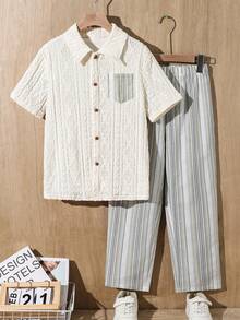 SHEIN 兒童 2 件組大童男孩休閒派對穿搭套裝，柔軟舒適度假風，提花布料開領白色襯衫搭配綠色條紋長褲運動套裝，適合春夏、外出、情人節、約會、旅行、度假、海灘週末、開學季、婚禮、夜晚穿著，夏季造型 - 彩色 - 查看 4