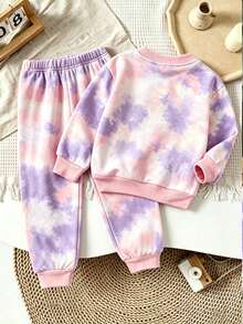 SHEIN 春秋冬女童粉紫色紮染圓領套裝，時尚星星數字「6 7」印花長袖衛衣與收口長褲兩件套，舒適可愛休閒運動幼童套裝，Ins韓風嬰兒日常穿搭百搭寬鬆童裝 - 彩色 - 查看 2