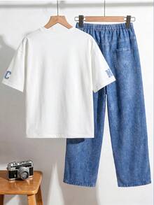 SHEIN 青少年男孩字母印花圓領短袖T恤與牛仔效果印花口袋長褲2件套 - 藍色 - 查看 2
