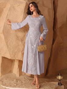 Al Najma 女款優雅圓領珠飾刺繡阿拉伯風連身裙，適合外出穿著 - 淺灰色 - 查看 6