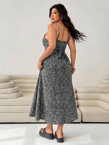 SHEIN EZwear 大尺碼女款花卉方領細肩帶洋裝 夏季時尚 - 黑色 - 查看 6