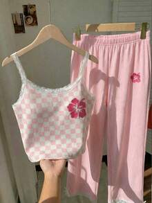 SHEIN EZwear 夏季新款女士休闲粉色碎花蕾丝边吊带格纹上衣搭配同色粉色条纹裤两件套，返校季米色两件套，适合夏季、度假、音乐节等场合 - 彩色 - 查看 3
