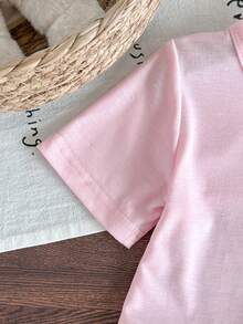 SHEIN 2件組女嬰百搭休閒時尚純色刺繡短袖T恤與豹紋長褲套裝，適合春夏、室內/戶外、度假、旅行、返校、日常穿著 - 粉色 - View 3