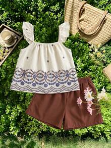 SHEIN Elladie kids 2件組少女波希米亞風兩件式套裝，杏色紋理布料細肩帶拼接背心，荷葉邊下擺，精緻彩色刺繡，復古花卉圖案，彈性腰後背，搭配咖啡色純色寬腿短褲，寬鬆休閒版型，輕便夏季露營、購物、旅行穿搭 - 杏色 - 查看 3