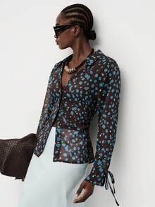 Aveloria Modichic Blusa de manga larga para mujer de verano y otoño, color azul café con contraste, asimétrica, pintada a mano con degradado y estampado de lunares, de gasa texturizada, cuello en V, ligeramente transparente, con puños con lazo y cintura fruncida, elegante, estilo old money, romántica, vintage, para ir a la oficina, moderna, para vacaciones, casual y versátil - Multicolor - Ver 6