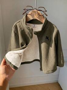 SHEIN 男嬰可愛秋冬麂皮保暖內裡立領夾克卡其色拉鍊外套 中性嬰兒衣 冬季嬰兒服 適合室內、戶外、日常、運動、玩耍、派對、攝影、度假、節日、電音派對 - 軍綠色 - 查看 6