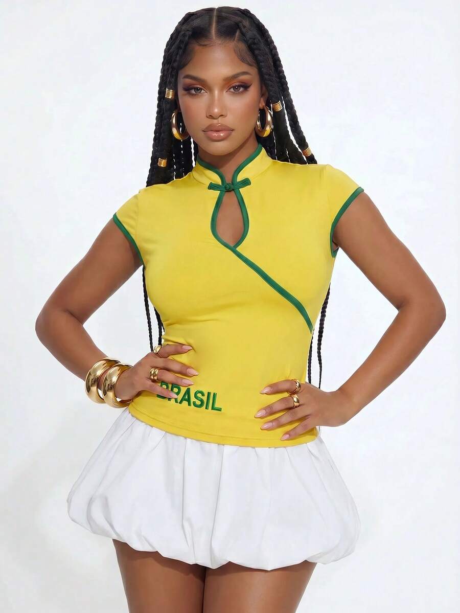 Gowayae Gowayae Women's Brazilian Color Block Frog Button Short Sleeve T-Shirt, Fitted Cropped Yellow With Green Trim - Yellow - View 1