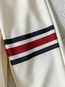 2件組小男孩休閒運動學院街頭風 翅膀圖案三色條紋運動衫+長褲 校園旅行 春秋款 - 杏色 - 查看 5