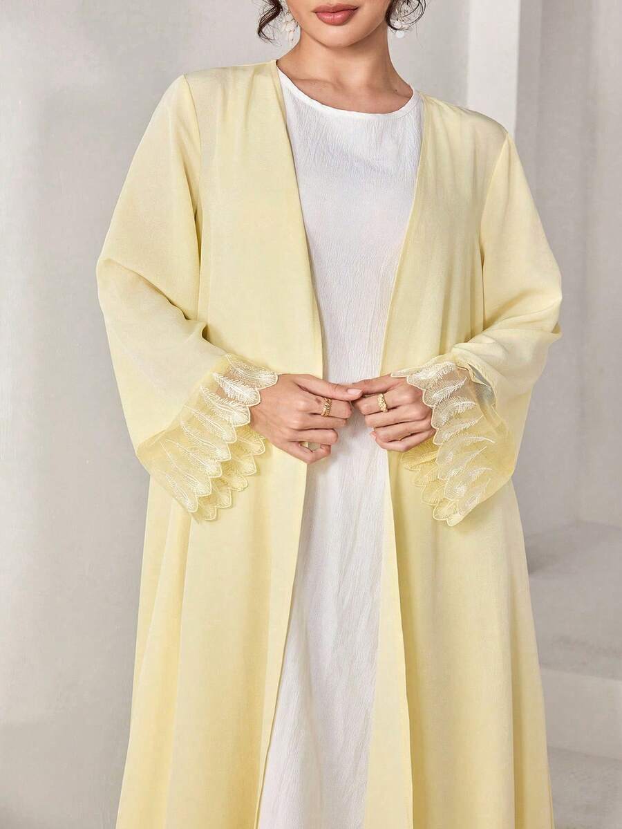 Graceveil Elegant Lace Cuff Design Plus Size Women's Arabic Abaya