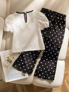 SHEIN Elladie kids Conjunto de 2 piezas para niñas jóvenes, camisa blanca vintage casual con lunares negros y blancos, cuello con lazo, mangas abullonadas y ribete de contraste, pantalones acampanados, outfit casual vintage Y2K para volver a la escuela - Azul y blanco - Ver 5