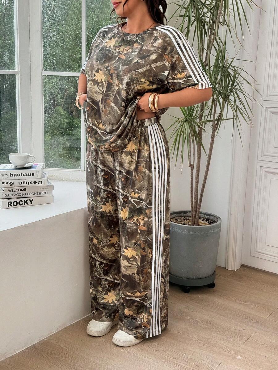 SHEIN EZwear 大尺碼女款枝條印花圓領上衣與寬腿褲休閒兩件套 - 彩色 - 查看 1