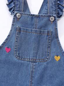 SHEIN ChillGRL Salopette en jean bleu moyen mignonne et décontractée pour filles, toutes saisons, avec broderie de cœurs colorés, bretelles à volants, pantalon long ample à jambes larges, tissu en pur coton confortable, polyvalente pour le port quotidien, l'école et les fêtes - Jean clair - Voir 5