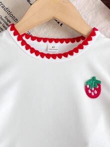 SHEIN Elladie kids 女童返校休閒可愛圓領正肩紅色貝殼與草莓拼接T恤＋純色牛仔裙褲套裝，2合1短褲，夏季 - 白色 - 查看 5
