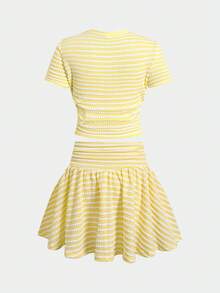 SHEIN Tween女孩夏季可愛休閒舒適黃色與白色條紋圓領短袖上衣與裙子套裝：短袖短版上衣與百褶迷你裙（內含內搭短褲），夏季穿搭 - 黃色 - 查看 3
