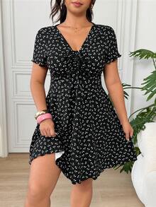 SHEIN EZwear 小碎花休閒大尺碼女款前綁帶短袖洋裝 - 彩色 - 查看 3