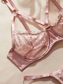 Charlaine French-Style Romantic, Sexy, Cute, And Elegant Lace Light Pink Bra With Underwire, Low-Rise Sexy Underwear, Perfect For Weddings, Fitness, And Autumn. - Pink - View 3