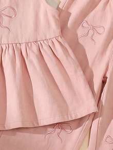 SHEIN Playful Pals 女童新款粉色水洗休閒修身可愛蝴蝶結刺繡牛仔吊帶上衣與寬鬆牛仔褲兩件套，柔軟舒適面料，女童時尚必備，適合春夏，簡約百搭風格，完美適用於日常穿搭、拍照、購物、外出、聚會，2026春夏新品 - 粉色 - 查看 6
