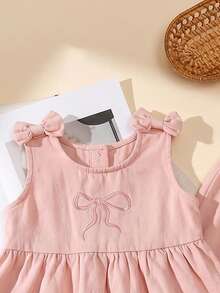 SHEIN Playful Pals 女童新款粉色水洗休閒修身可愛蝴蝶結刺繡牛仔吊帶上衣與寬鬆牛仔褲兩件套，柔軟舒適面料，女童時尚必備，適合春夏，簡約百搭風格，完美適用於日常穿搭、拍照、購物、外出、聚會，2026春夏新品 - 粉色 - 查看 5