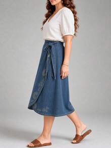 EMERY ROSE Plus Size Women's Casual Everyday Denim Skirt With Cashew Embroidery Pattern - Medium Wash - View 4