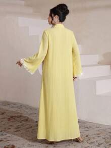 SHEIN Najma Đầm casual dáng rộng cổ đứng nhỏ, vải vân nổi màu vàng nhạt, đính hạt thêu ren viền - Màu vàng - Xem 3