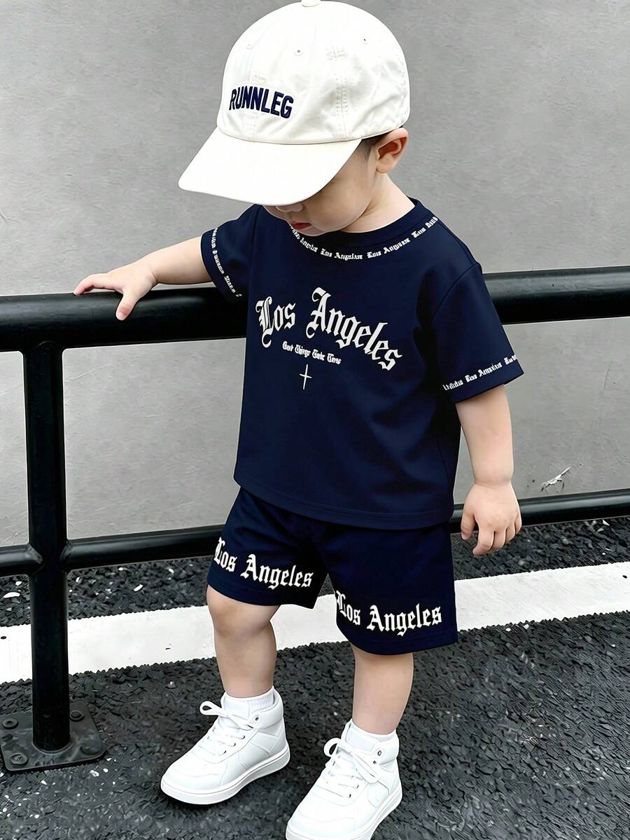 1 Set Pakaian Bayi Laki-laki: Kaos Motif Inggris Gaya Jalanan dan Celana Pendek Motif Senada, Cocok untuk Jalan-jalan dan Bermain di Musim Panas