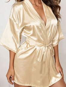 1 Piece Ladies' Bridal Silk Ruffled Robe. This Is A Lightweight Open-Fronted Bathrobe Suitable For Makeup Use During Weddings. It Can Be Prepared As An Outfit For Wedding Parties Or Used As An Accessory For Wedding Ceremonies And Receptions. - Champagne - View 2