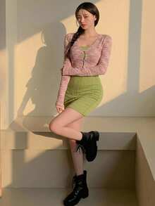 DAZY 女款花卉紗線短款長袖V領休閒甜美浪漫可愛性感度假秋季上衣 校園日常約會早午餐 灰粉色 - 粉色 - 查看 5