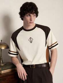 Limitiso Camiseta de hombre con estampado de bloques de color, estilo británico - Marrón - Ver 2
