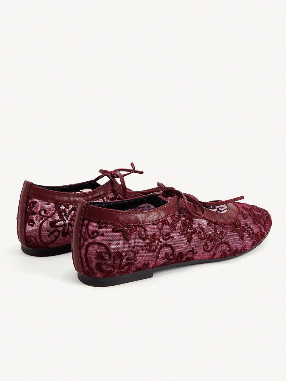 CUCCOO CHICEST Ladies, Willow Nails, Buckles, Flat Shoes.
