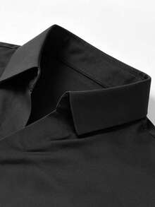 Manfinity Homme 男士休閒酷感夏季黑色短袖 Polo 衫，無縫貼合設計，適合通勤穿著 - 黑色 - 查看 3