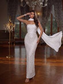 Coutiva Robe de soirée élégante sans bretelles et sans manches avec un design de perles en forme d'éventail et une coupe droite, parfaite pour les événements de printemps/été. Convient pour les anniversaires, les festivals de musique, les tenues d'invités de mariage, les robes de remise des diplômes, les robes de fête de rentrée scolaire et d'autres occasions festives. - Nude - Voir 2