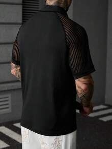 Manfinity CasualCool 男士極簡風半開襟鈕扣蕾絲拼接透視短袖 Polo 衫 - 黑色 - 查看 2