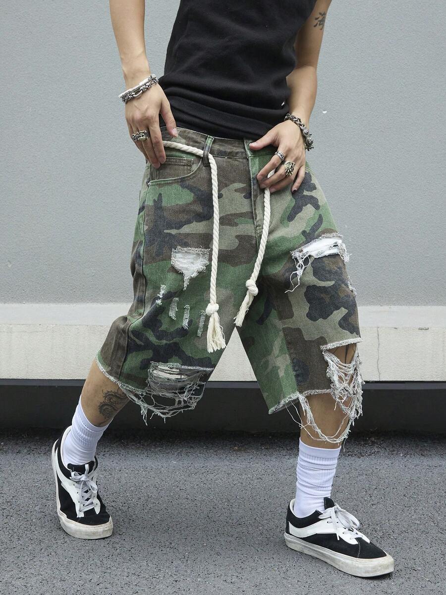 Manfinity EMRG 男士大尺碼迷彩做舊設計休閒日常穿著牛仔短褲 - 軍綠色 - 查看 1
