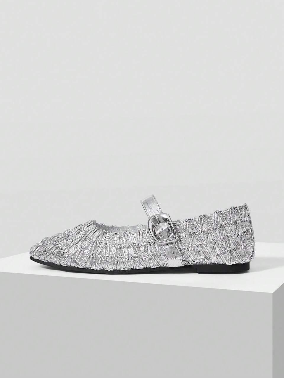 WOMEN  WOVEN RAFFIA SQURE FLATS