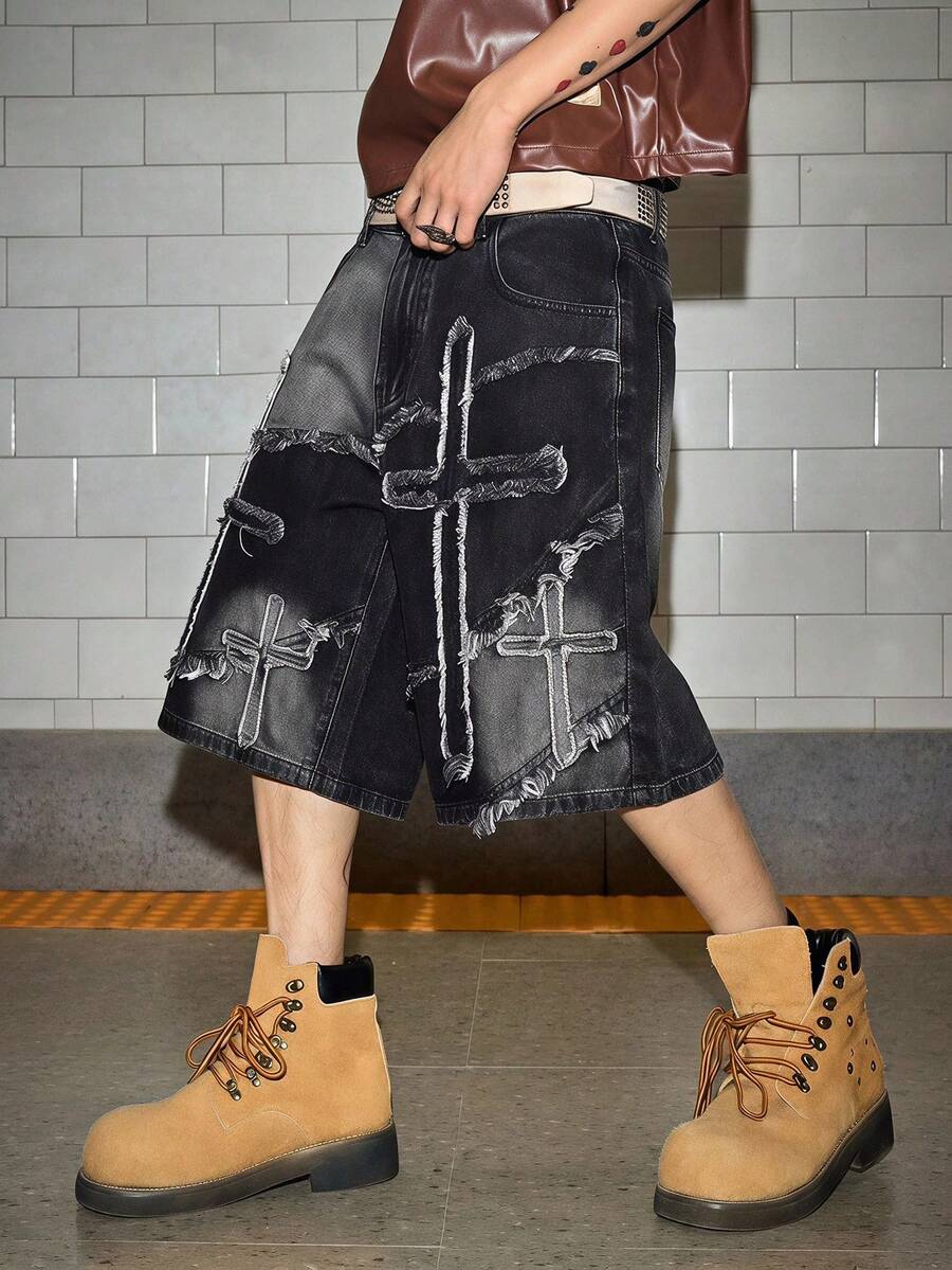 ROMWE MEN Street Life Y2K街頭風男士牛仔短褲,十字拼接刺繡,嘻哈品牌毛邊寬鬆大腿版型,復古破舊黑色水洗牛仔膝長短褲 - 灰色 - 查看 1