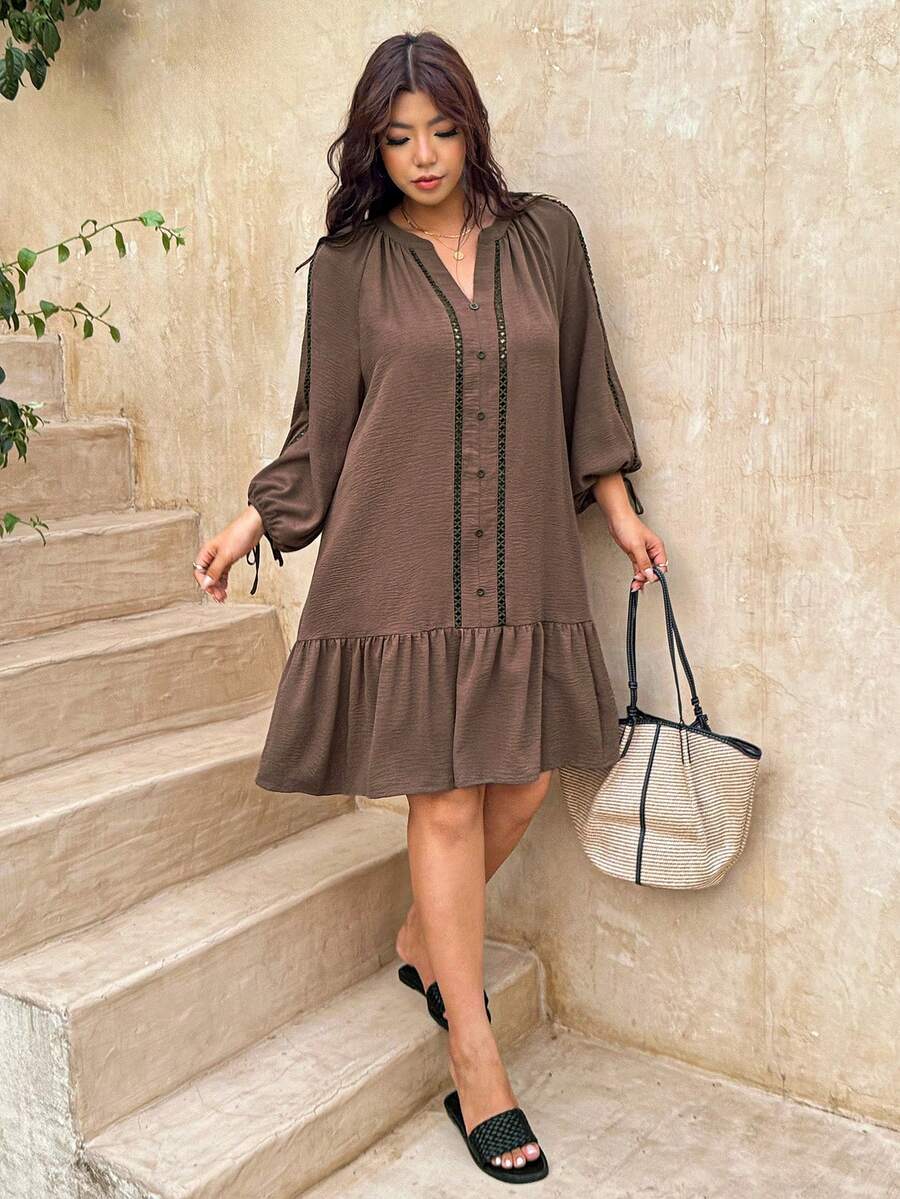 SHEIN Frenchy 大尺碼休閒度假缺口領洋裝