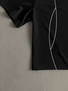 Manfinity ZONE917 Kaos Pendek Hitam Model Boxy Cropped Longgar dengan Blok Warna dan Motif Salib Duri - Hitam - View 4