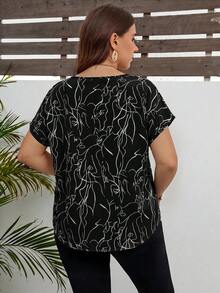 SHEIN LUNE Artistic Line Drawing Round Neck Pullover Plus Size Women's Short Sleeve Shirt - Black and White - View 2