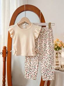 SHEIN Vintaside Kids 2件組少女休閒時尚羅紋碎花蝴蝶結短袖上衣直筒長褲套裝，柔軟薄款，適合夏季校園穿搭 - 卡其色 - 查看 5