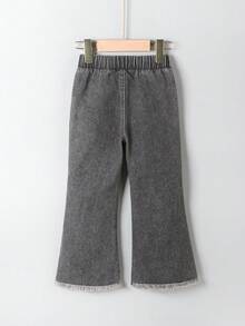 SHEIN 女童牛仔長褲，四季新款，甜美可愛休閒風，黑灰色牛仔布，百搭愛心刺繡圖案，細緻甜美，毛邊下擺設計，時尚感十足，彈性腰頭方便穿脫，寬鬆喇叭版型，柔軟優質棉質牛仔效果，舒適百搭單品 - 灰色 - 查看 2