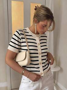 SHEIN PariChic 女款夏季新款通勤優雅圓領鈕扣短袖復古精緻鈕扣短袖針織經典條紋上衣，夏季上衣，度假，外出上衣，優雅上衣，度假，職場上衣 - 彩色 - 查看 5