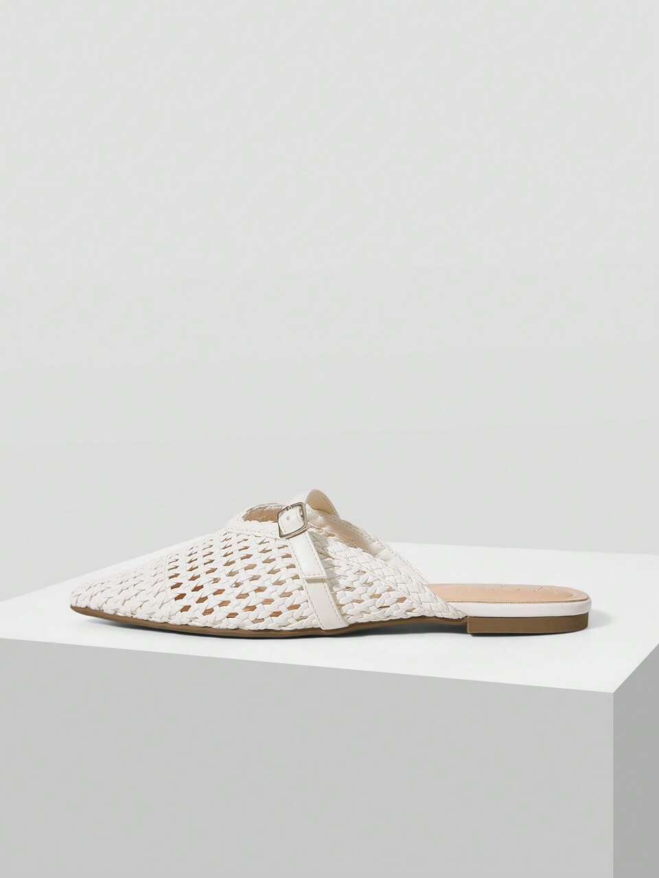 NEW WOMEN'S FRENCH FASHION HOLLOW WOVEN POINTED FLAT-BOTTOMED HALF SLIPPERS, COMFORTABLE, FASHIONABLE AND LIGHTWEIGHT, SIMPLE TEMPERAMENT ELEGANT AND