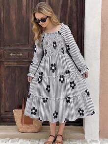 SHEIN Girls' Spring/Autumn New Square Neck Puff Long Sleeve Shirred Waist Multi-Layer Ruffle Hem French Style Gentle Sweet Beach Island Vacation Striped Floral Print Long Sleeve Dress For Picnic Camping Photography Versatile Outfit - Black and White - View 1