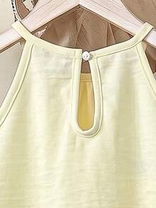 SHEIN Vintaside Kids 少女時尚鏤空燒花設計掛脖背心與長褲套裝，適合女孩，露背與領口設計，布料材質，修身上衣 + 休閒直筒長褲，適合夏季戶外穿著 - 杏色 - 查看 5