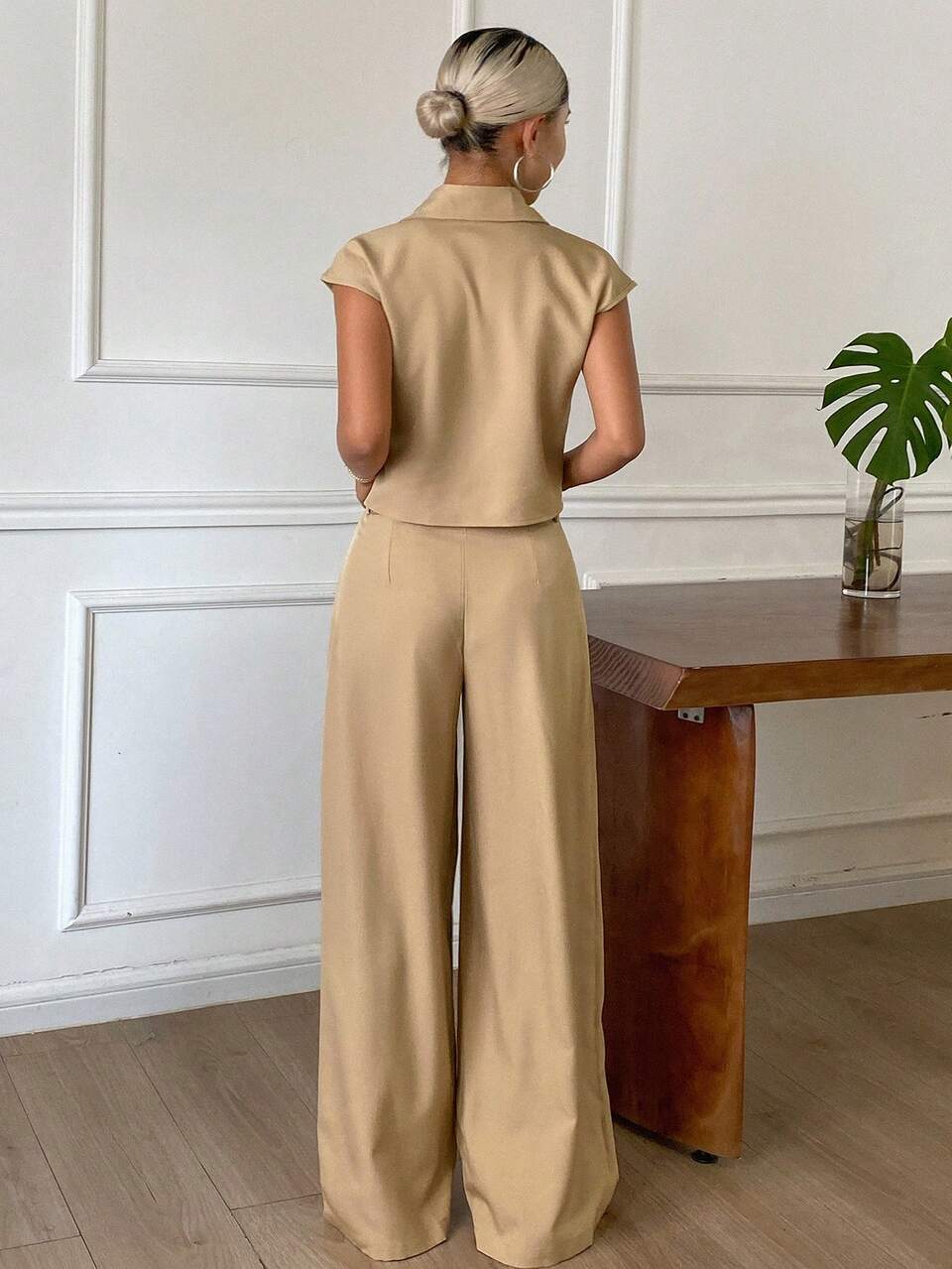 Women's 2 Pieces Set: Sleeveless Double-Breasted Collared Cropped Vest In Solid Beige With Wide-Leg Long Pants Summer