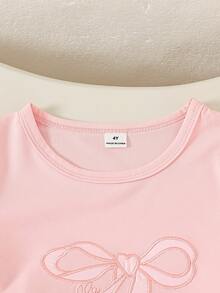 SHEIN Playful Pals 2件組少女粉色蝴蝶結刺繡彈性圓領短袖T恤 + 彈性腰水洗藍色牛仔裙褲，休閒可愛甜美韓風套裝，適合夏季日常穿著、上學、購物、公園野餐、遊樂園、度假等場合 - 粉色 - 查看 8