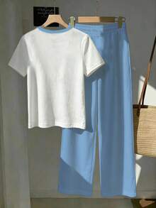 SHEIN EZwear 2件組刺繡圓領短袖上衣與條紋印花長褲，休閒風 - 淺藍色 - 查看 2