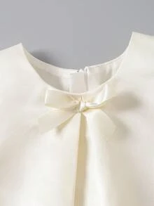SHEIN Glamorique Kids 女嬰婚禮季花童小蝴蝶結3D荷葉邊無袖洋裝，適合晚宴、畢業舞會、派對、生日派對、度假拍照，夏季短裙，柔軟薄紗高級緞面 - 杏色 - 查看 5