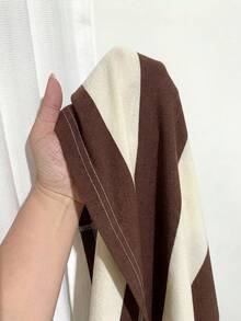 Comfortcana 大尺碼棕色與杏色條紋寬鬆短袖 Polo 領學院風 T 恤 - 棕色 - 查看 6